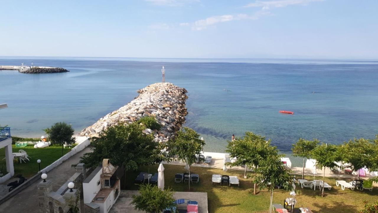 Pansion Alexandros By The Sea Aparthotel Néa Skióni Eksteriør bilde